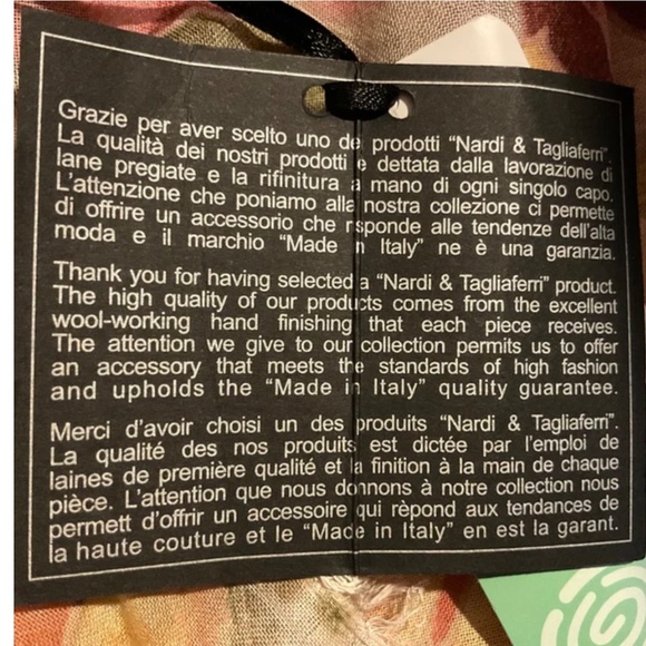 Beautiful Italian Scarf/Shawl NWT - Picture 5 of 6